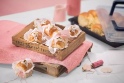 Kaiser - Форма Inspiration Bake&amp;Take с крышкой, 26 см. / артикул   2300750316  / GTIN 4006932750316