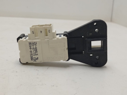 WF8590NMW8 кт51 Блокировка люка для стиральной машины Samsung DC64-01538A б/у