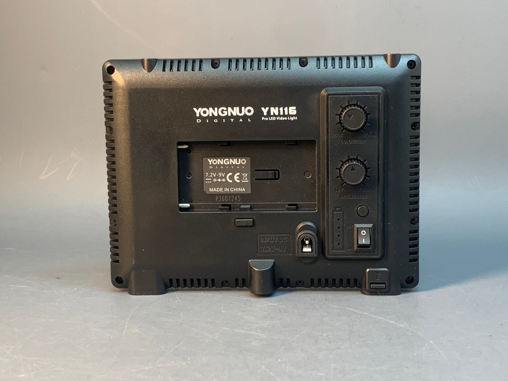 YongNuo YN-116 3200-5500K