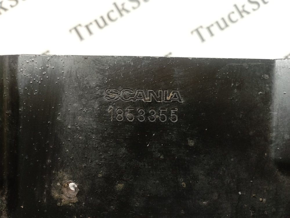 Кронштейн фары правой