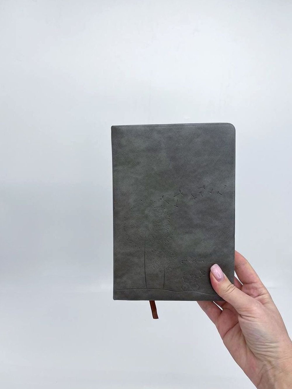 Блокнот 144 л А5 линейка одуванчик св. серый кож (8344-14)