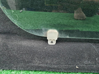 Стекло двери переднее правое Peugeot 4007 (07-12)