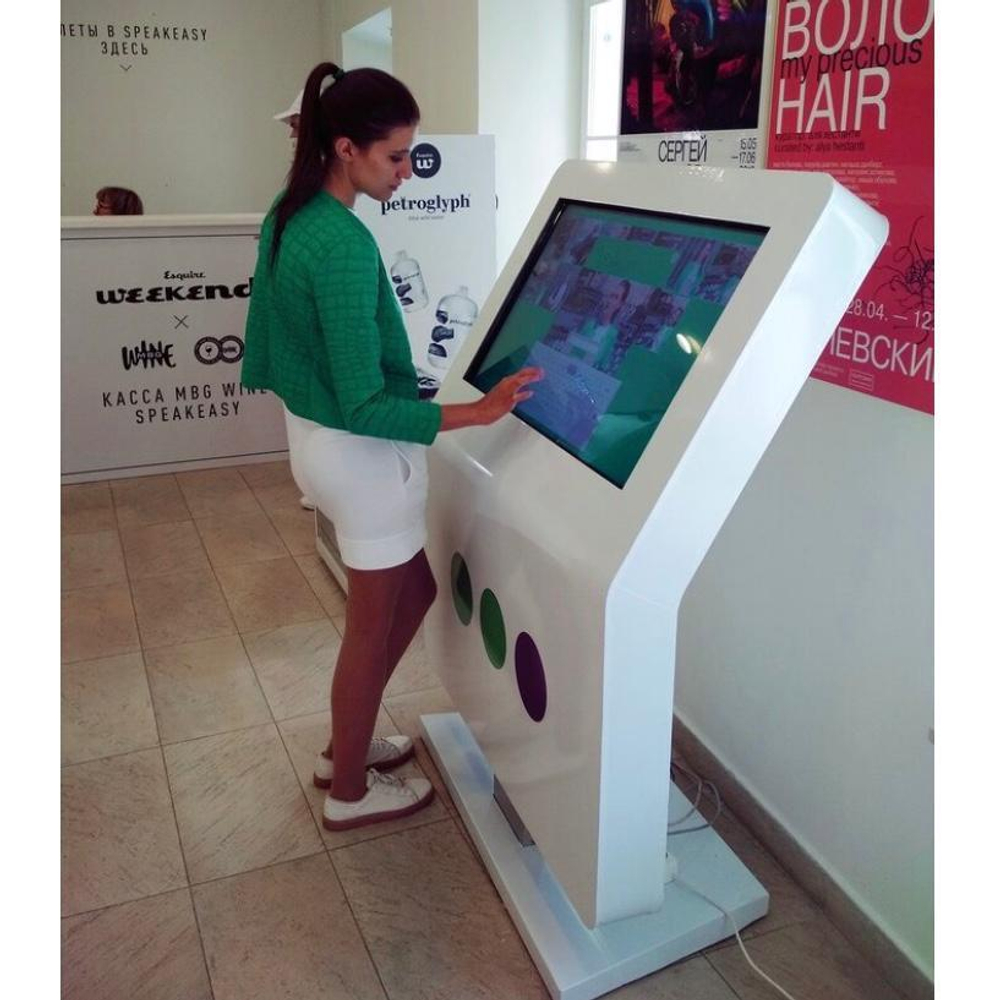 Интерактивный сенсорный киоск BM Genius 32"