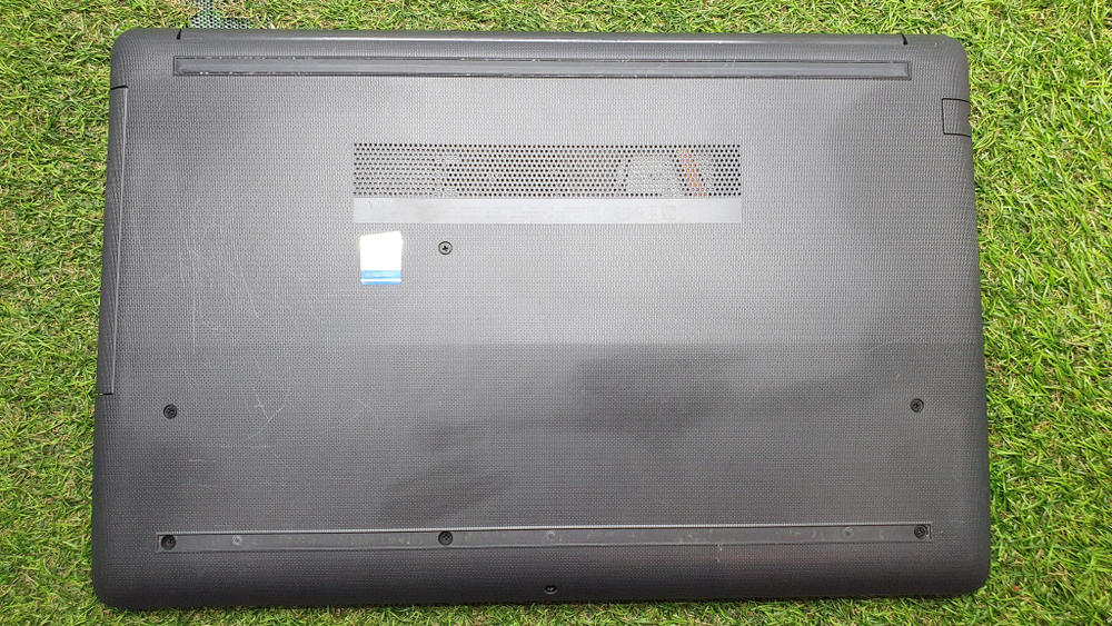 Ноутбук HP i3-7/8Gb/250 G7 6BP31EA/Windows 10