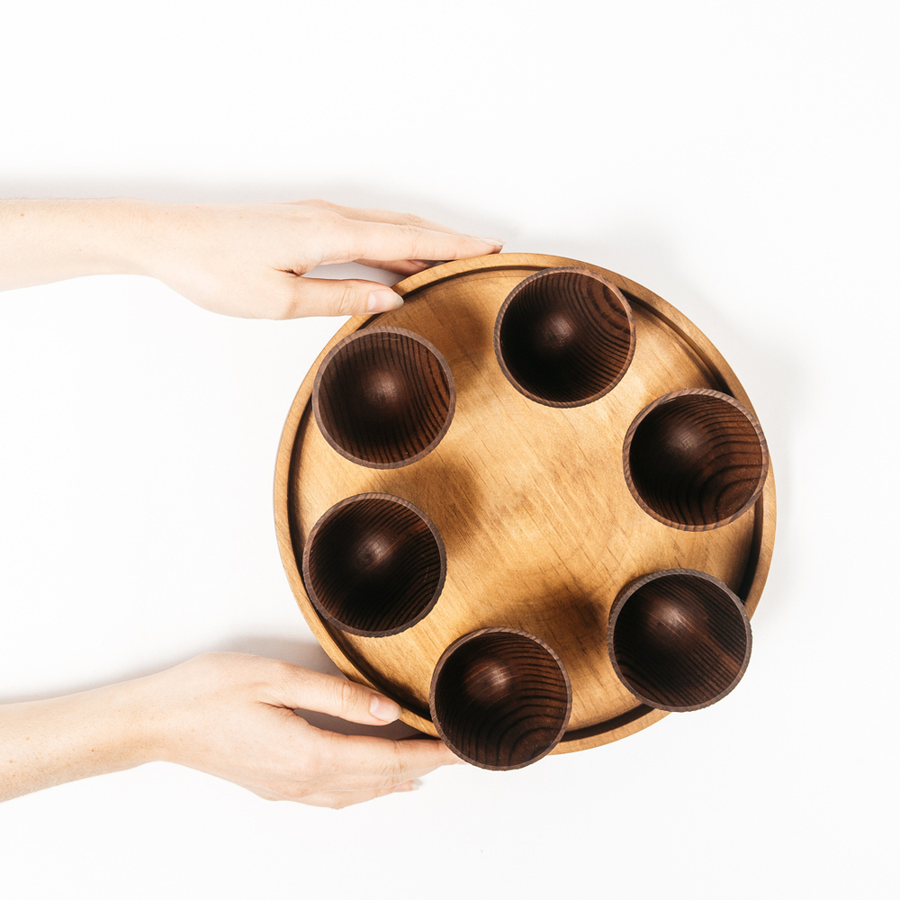 Набор деревянных стопок (рюмок) 6шт. на подносе для подачи напитков. R32