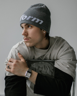 Шапка UNIFORM Sport Classic серый