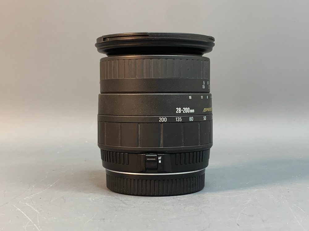 Sigma AF 28-200mm f/3.8-5.6 UC Aspherical б Canon EF