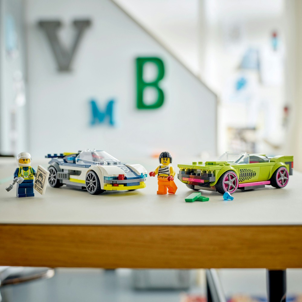 LEGO City - Погоня за мускульным автомобилем на радиоуправлении 60415