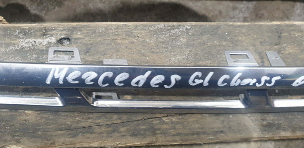 Молдинг решетки радиатора Mercedes GLS (X166) 15-19 Б/У Оригинал A1668882085