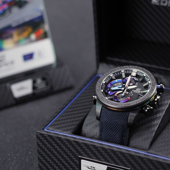 Умные наручные часы Casio Edifice EQB-800TR-1AER