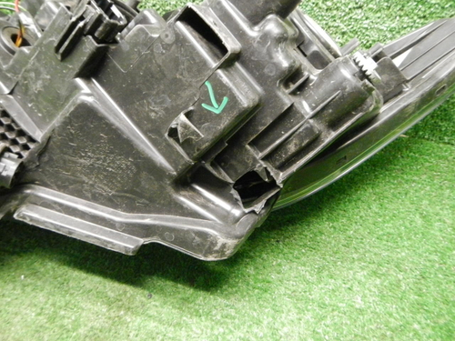 Битая Фара правая Nissan Qashqai J11 (2013-2019) галоген