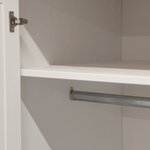 Шкаф для одежды распашной белый Харви двухдверный деревянный с ящиком, со штангой и полками, шкаф для вещей в прихожую и спальню с филенкой в викторианском стиле из массива сосны