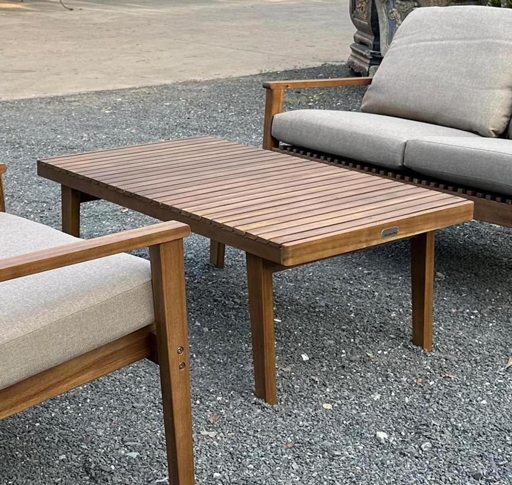 Кофейный стол из акации MONA