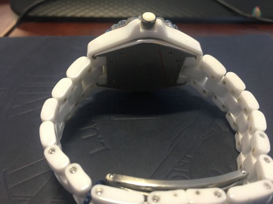 Женские керамические французские часы LeVier L 7514 L Wh/Red вид сзади