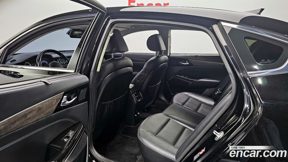 Kia K7 (Cadenza) Premier Hybrid Prestige (03.2020)