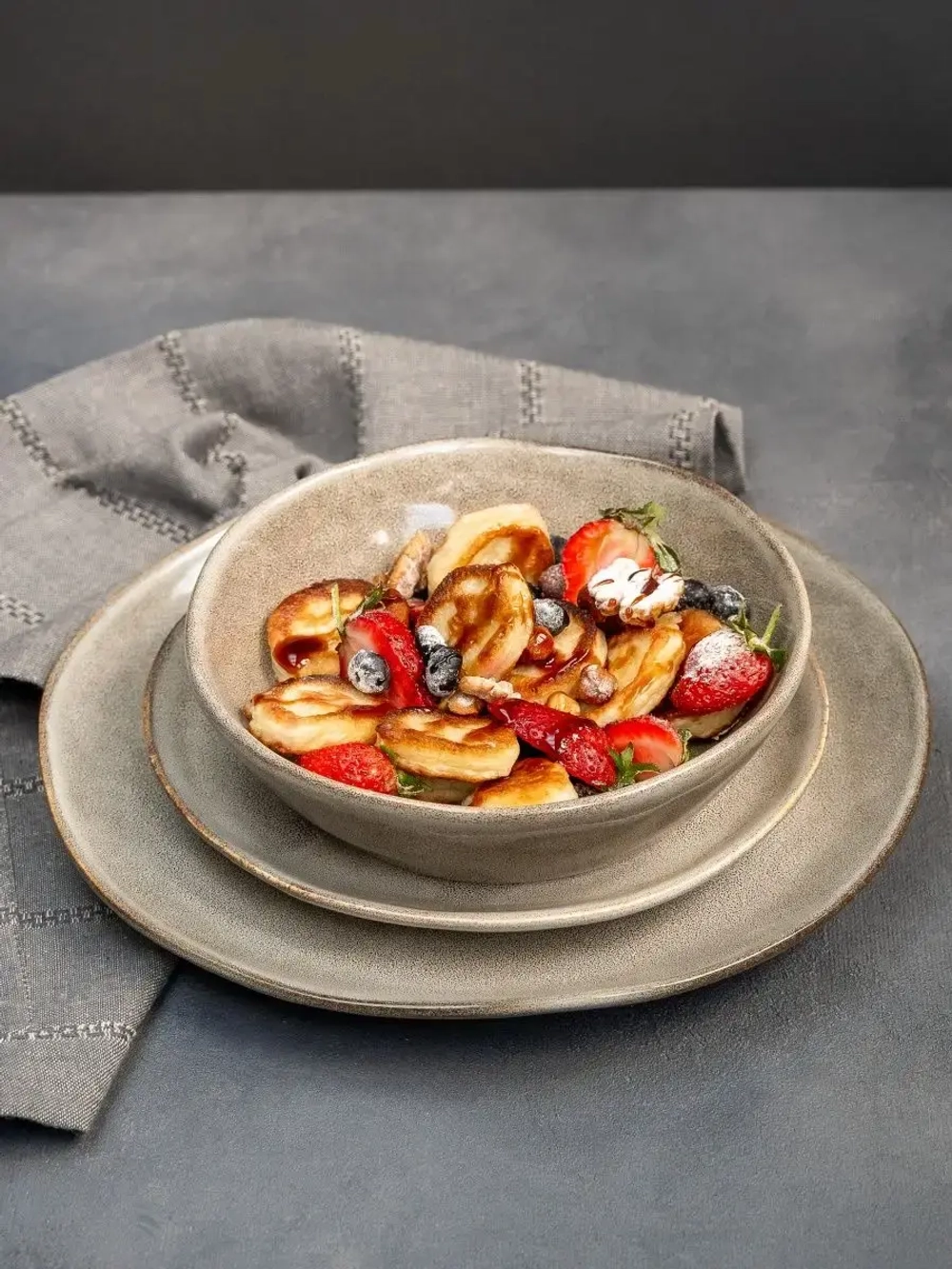 Набор из 2 тарелок мятый фарфор серая глубокая