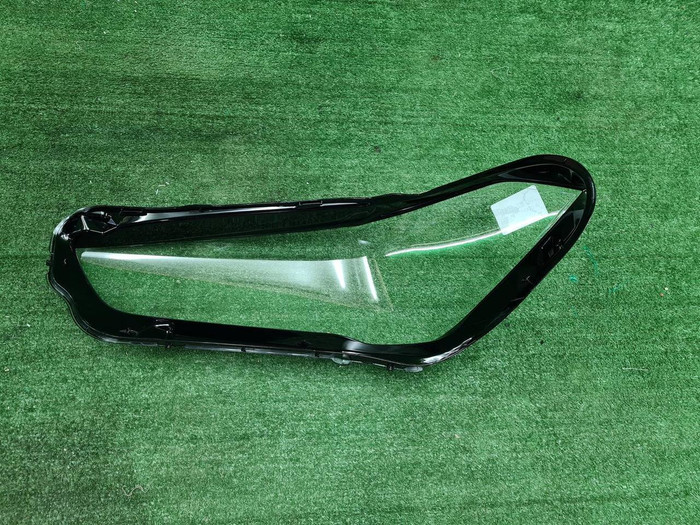 Стекло фары правое BMW X1 F48 (2019-2022)