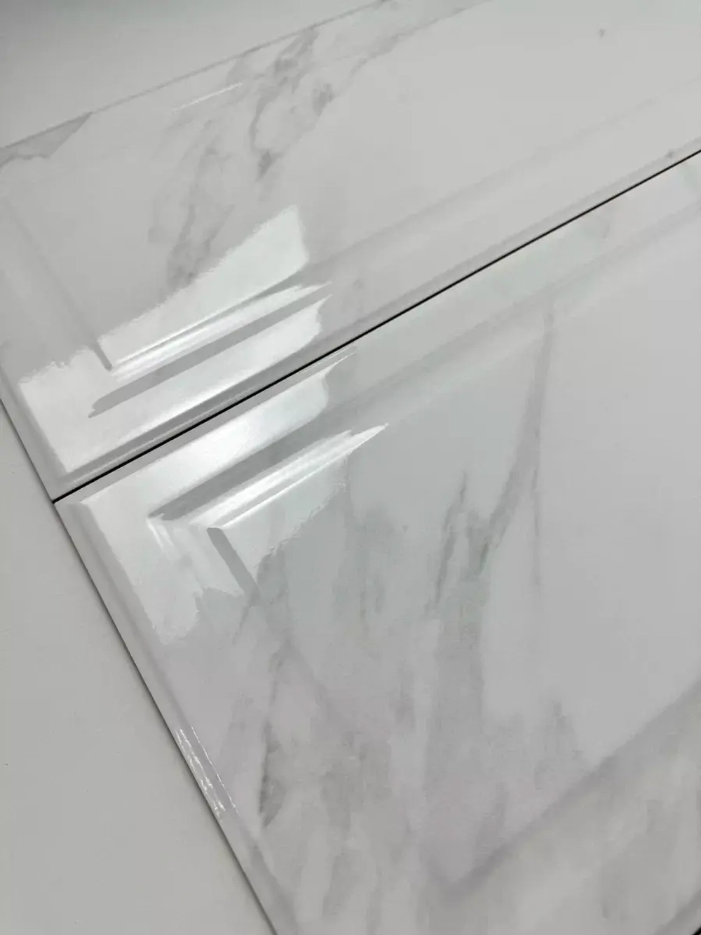 Noir white wall 01 250х600 (1-й сорт)