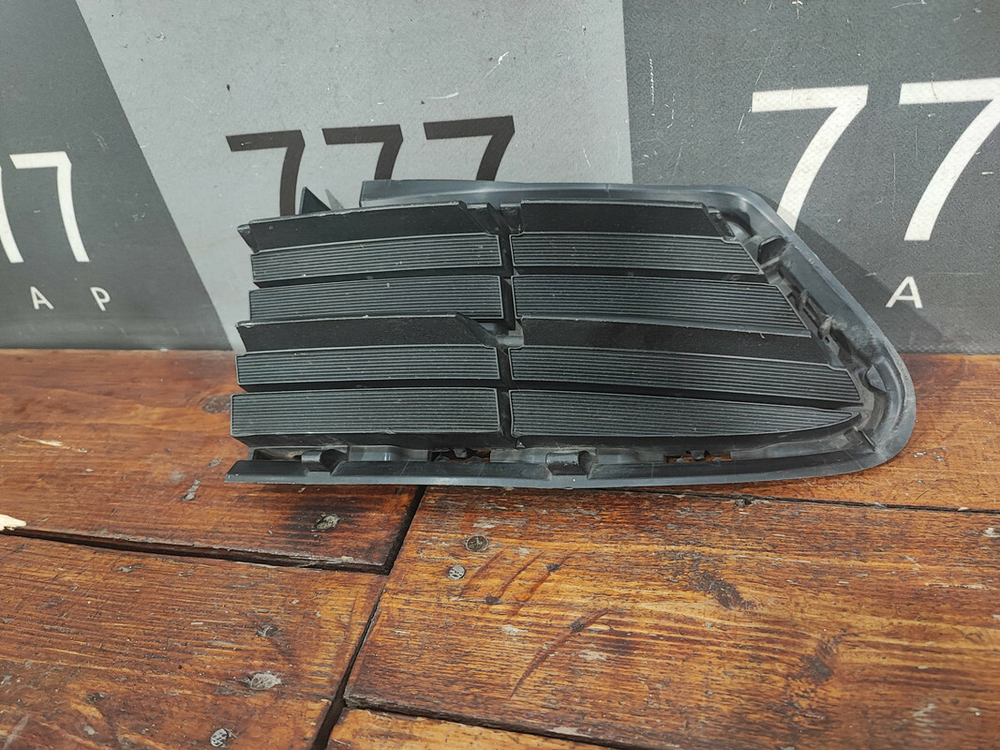 Решетка переднего бампера Toyota RAV4 IV (XA40) 12-15 Б/У Оригинал 5312842080