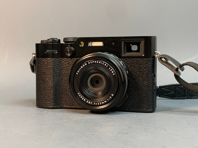 Fujifilm X100VI 1.900 кадров