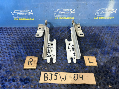 Петля капота левая MAZDA FAMILIA 1999