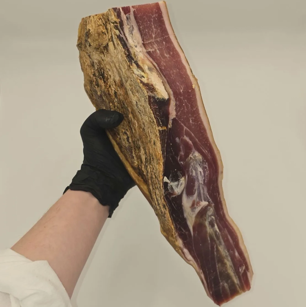 Сибирский провесной окорок 2 кг кусковой