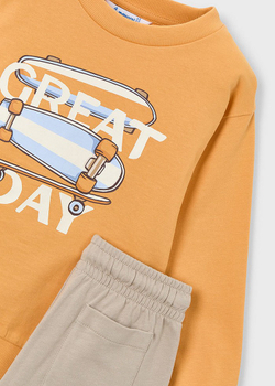 спортивный костюм