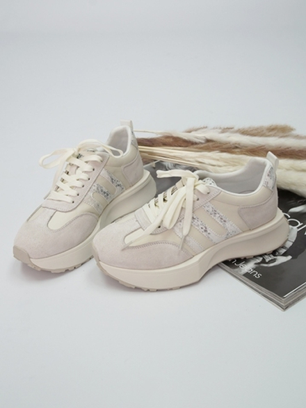 Кроссовки женские демисезонные