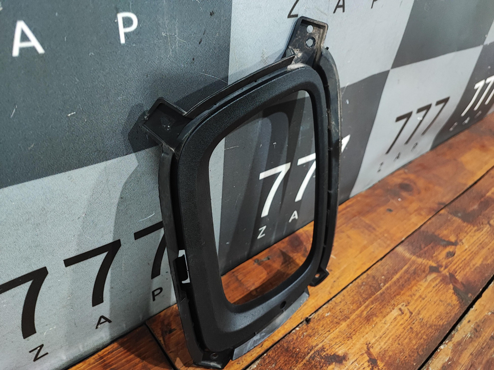 Накладка ПТФ левая Kia Sorento 2 (XM) 12-20 Б/У Оригинал 865232P510