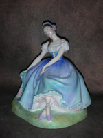 Статуэтка. Фарфор. Дама Жизель. Royal Doulton. Англия