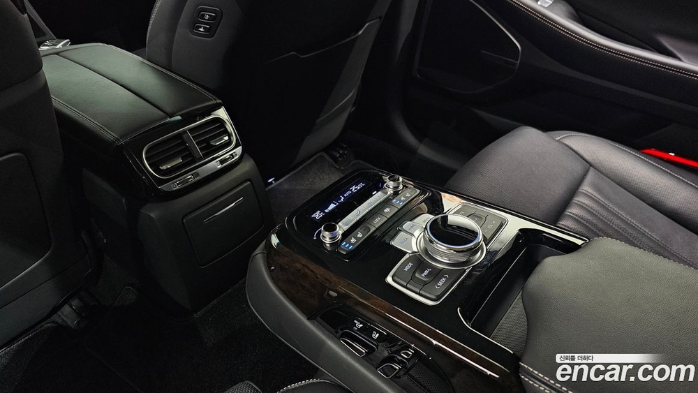 Genesis G90 3.8 AWD (06.2020)