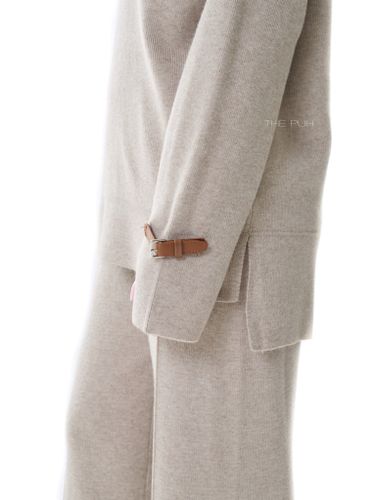 Бежевый трикотажный костюм с брюками