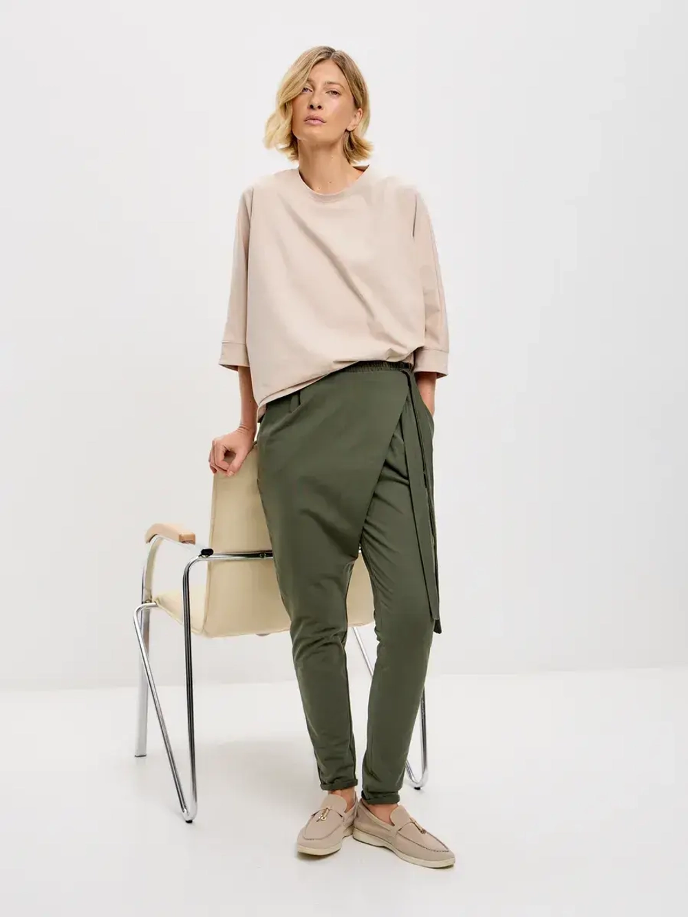 Штаны оверсайз на завязках с запахом большие размеры хаки