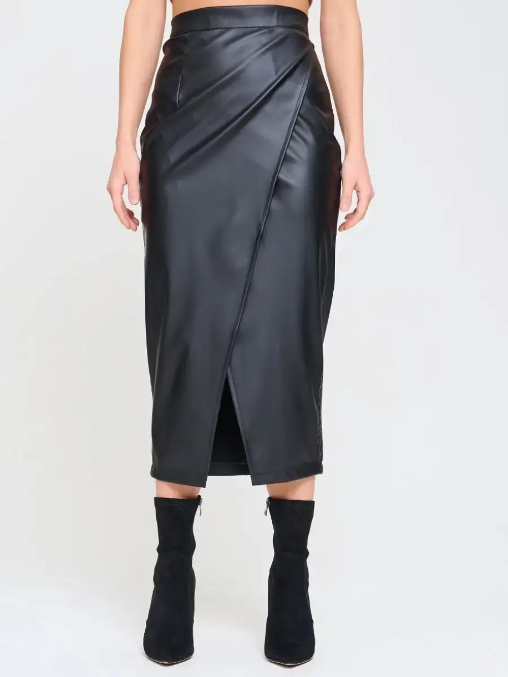 Юбка кожаная с разрезом