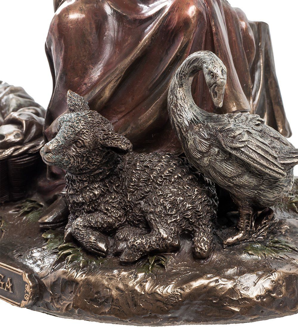 WS-578 Статуэтка «Фригг - богиня любви, брака, домашнего очага и деторождения»