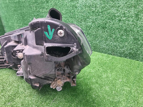 Фара правая Subaru Forester 5 SK (2018-2021) LED