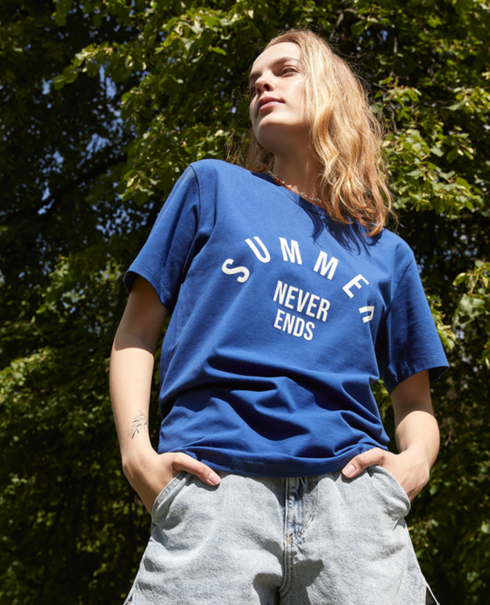 Футболка Summer Never Ends