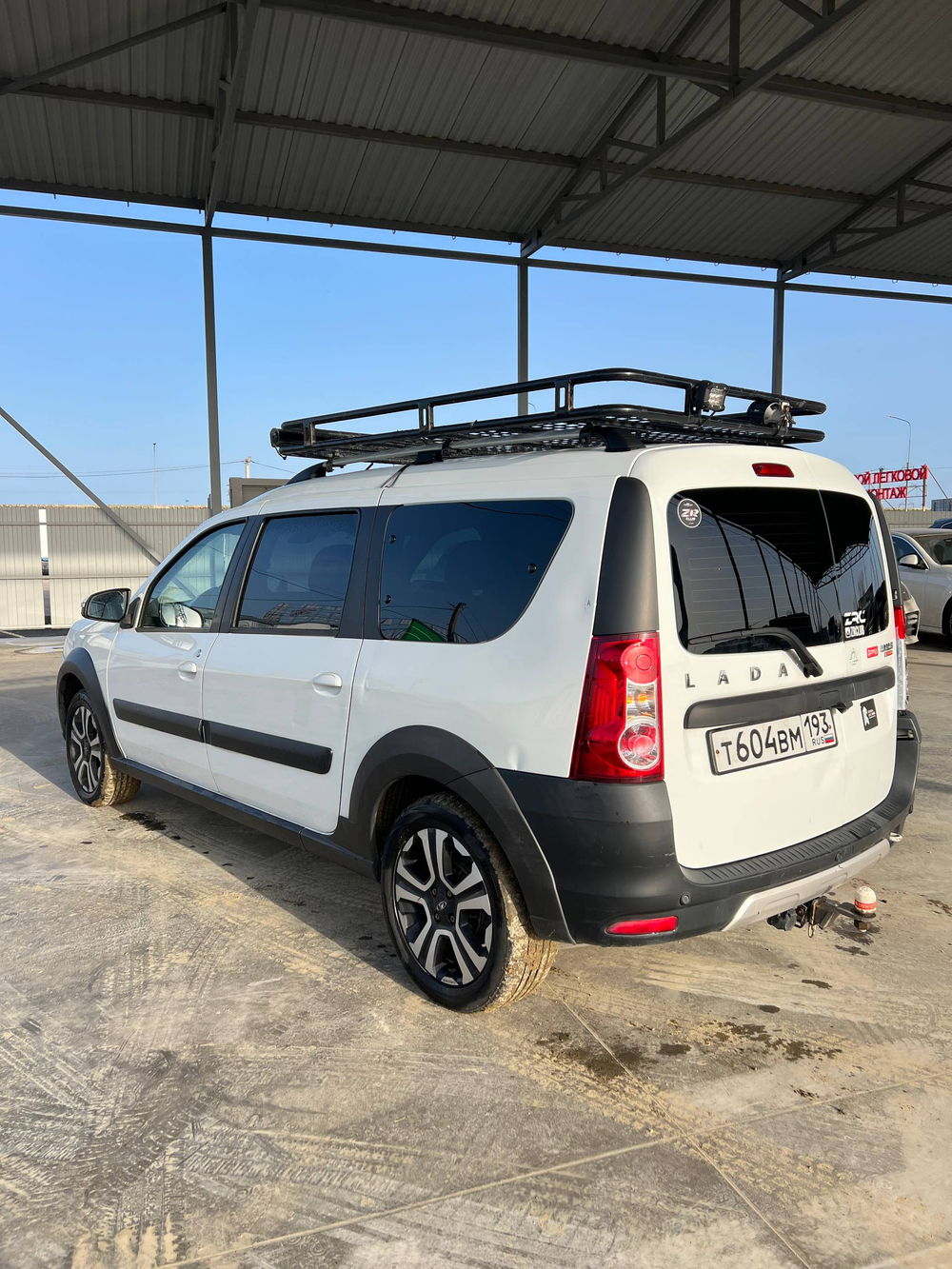LADA LARGUS Luxe Prestige 7 мест 1.6 106hp 5MT