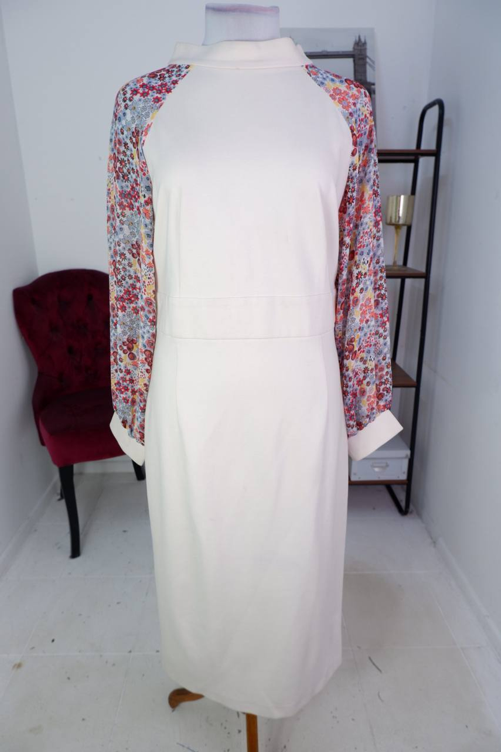 Платье Fleuretta красивое шелковое, визуально 50 размер, новое