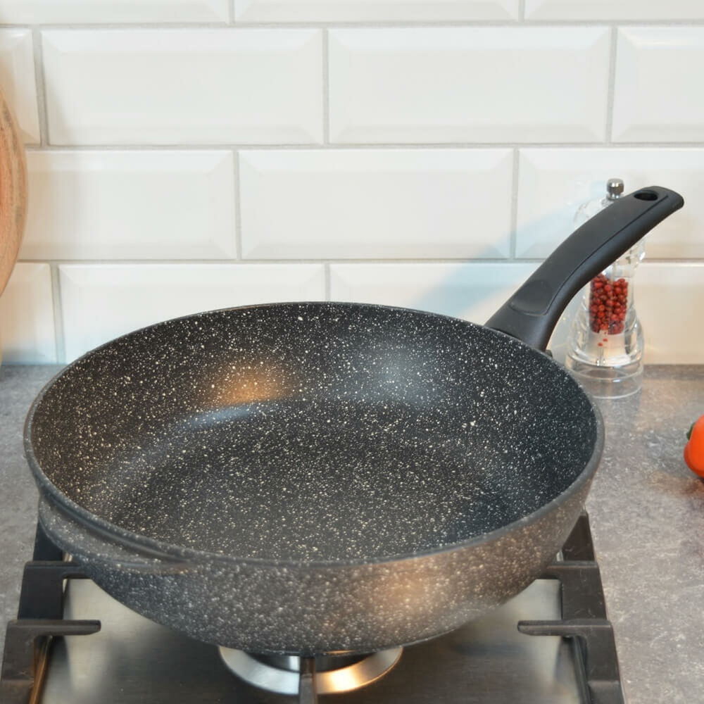 Сковорода 28см "ScovO Литая" б/кр