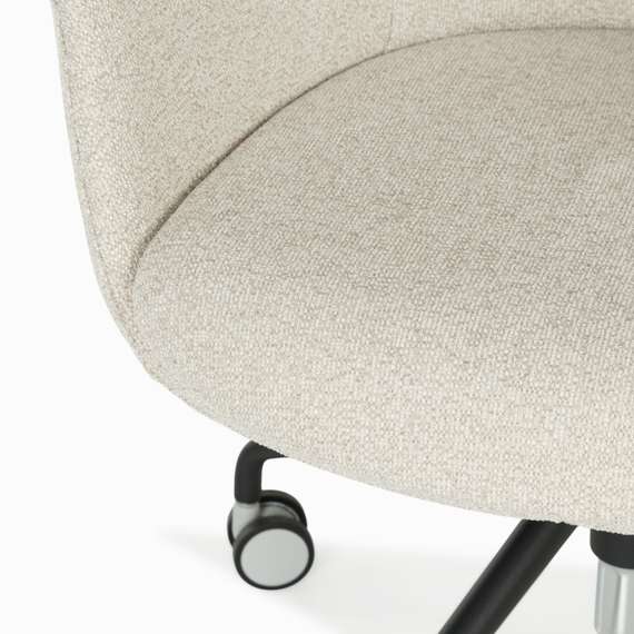 Кресло с колесиками Lucio бежевая ткань