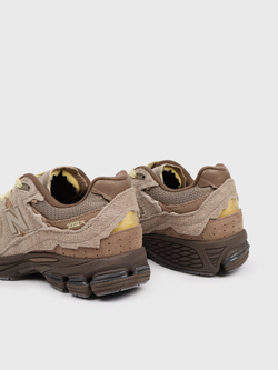 Кроссовки New Balance 2002 'Refined Future' x Size? Brown