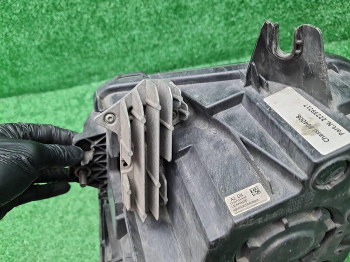 Фара правая Volvo FH 4 (2013-н.в.) галоген