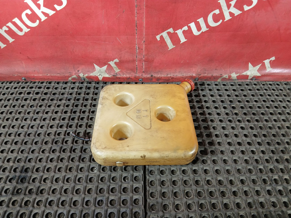 Бачок отопителя 10L