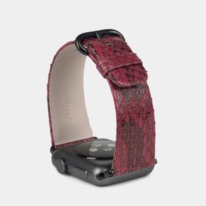 Ремешок для Apple Watch 44/45/46 mm из кожи питона, малинового цвета