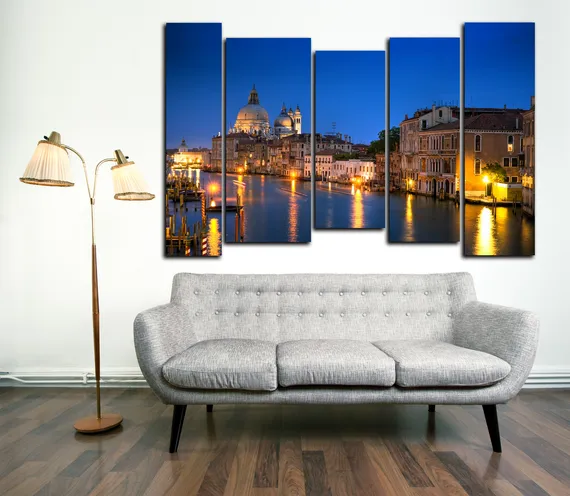 Модульная картина "Красивый город на воде"