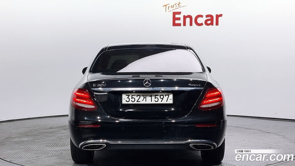 Mercedes-Benz E-Class W213 E300 4MATIC Exclusive (02.2020)