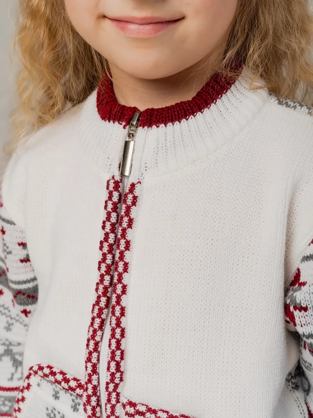 Кофта вязаная на молнии