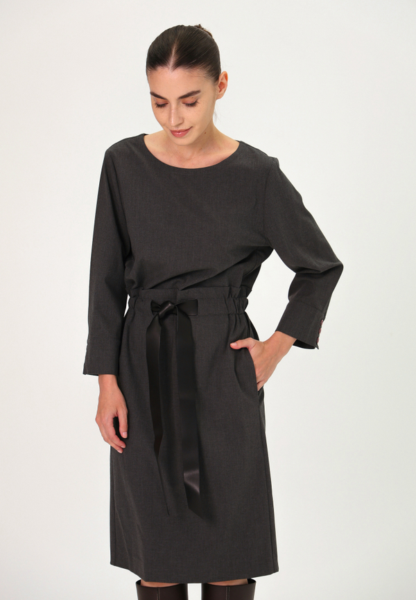 Платье трикотажное с ремешком