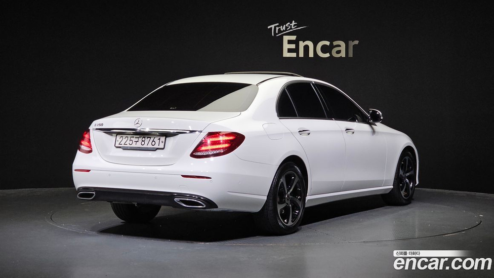 Mercedes-Benz E-Class W213 E250 Avangarde (05.2020)
